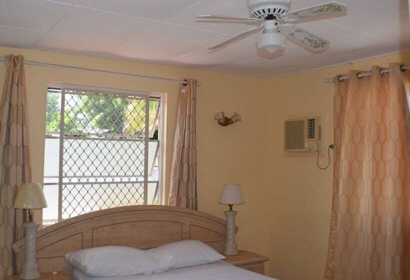 هتل Shonlan Inn And Apartments