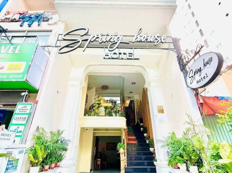 هتل Spring House Saigon Central Park