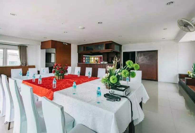 V Hotel Vientiane