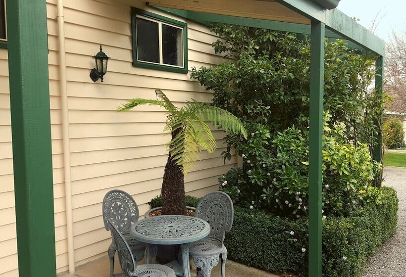 모텔 Daylesford Motor Inn Vic Pty Ltd