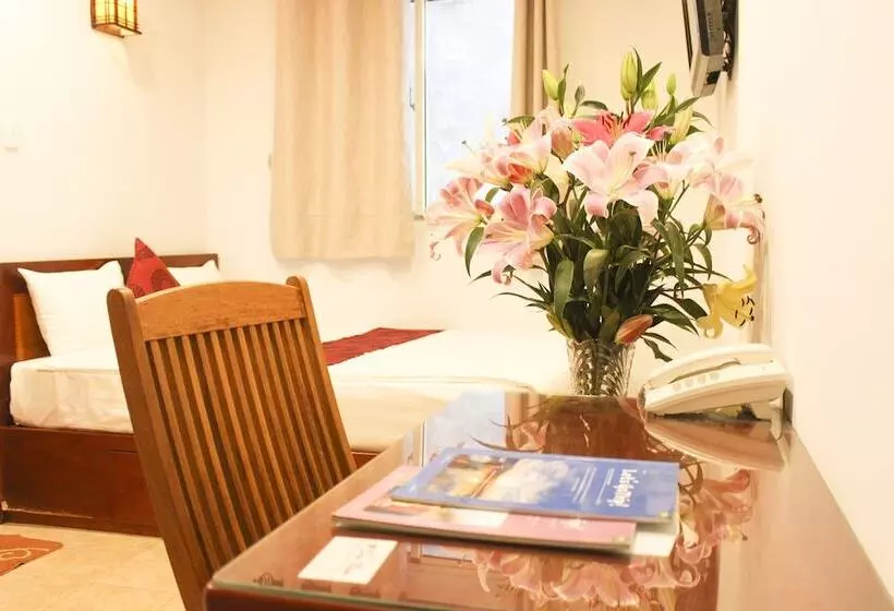 Sao Nam Hotel   Bui Vien Walking Street