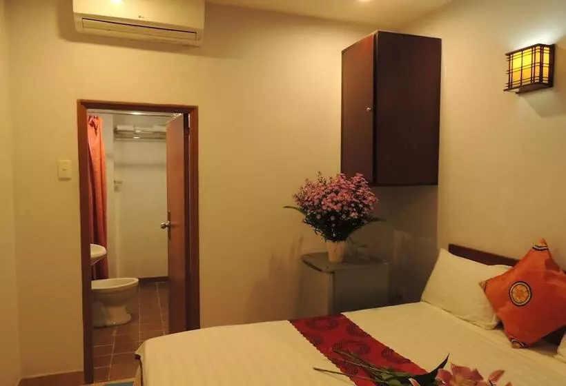 Sao Nam Hotel   Bui Vien Walking Street