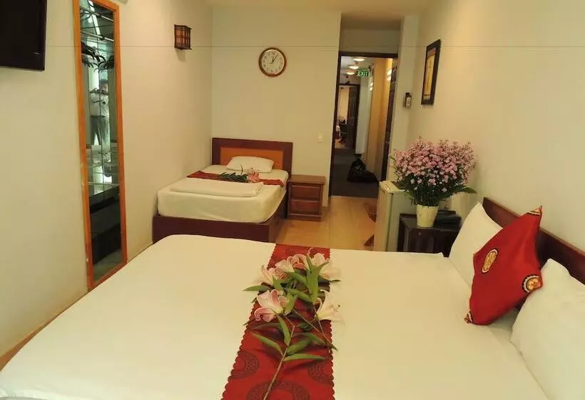 Sao Nam Hotel   Bui Vien Walking Street