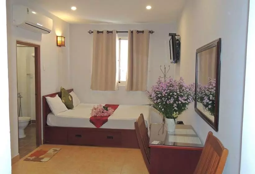 Sao Nam Hotel   Bui Vien Walking Street