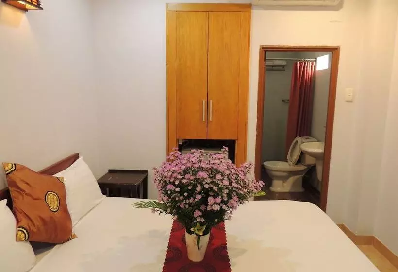 Sao Nam Hotel   Bui Vien Walking Street