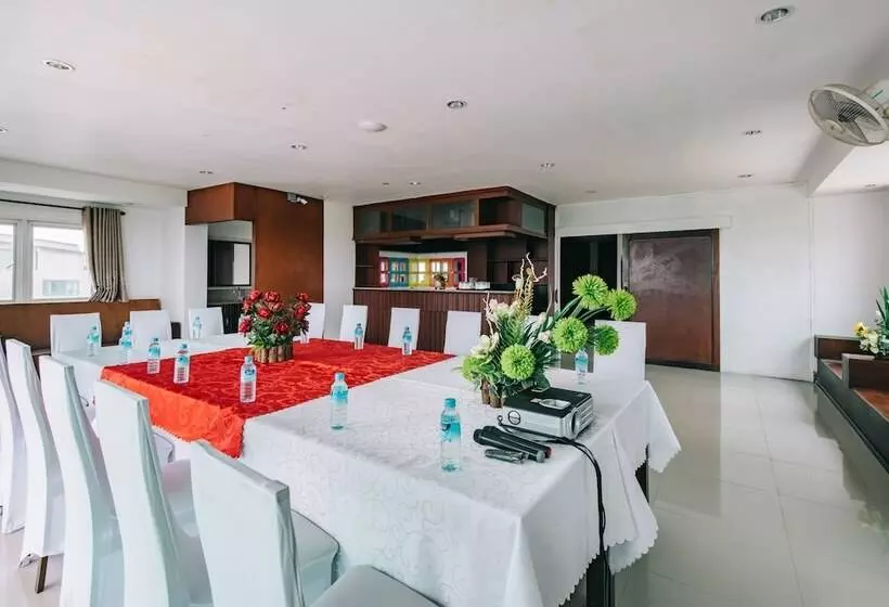 V Hotel Vientiane