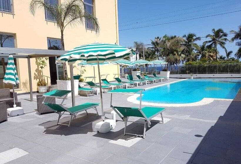 Apartahotel Isabelita