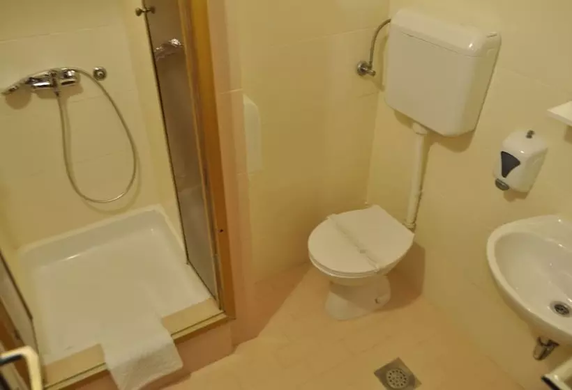 ベッドアンドブレックファースト Pula Center Rooms