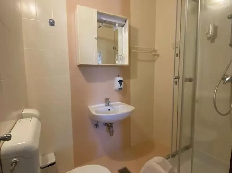 ベッドアンドブレックファースト Pula Center Rooms