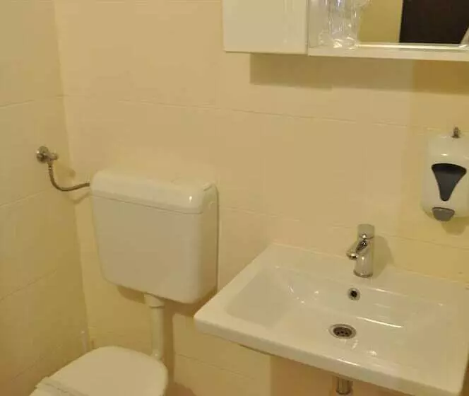 ベッドアンドブレックファースト Pula Center Rooms