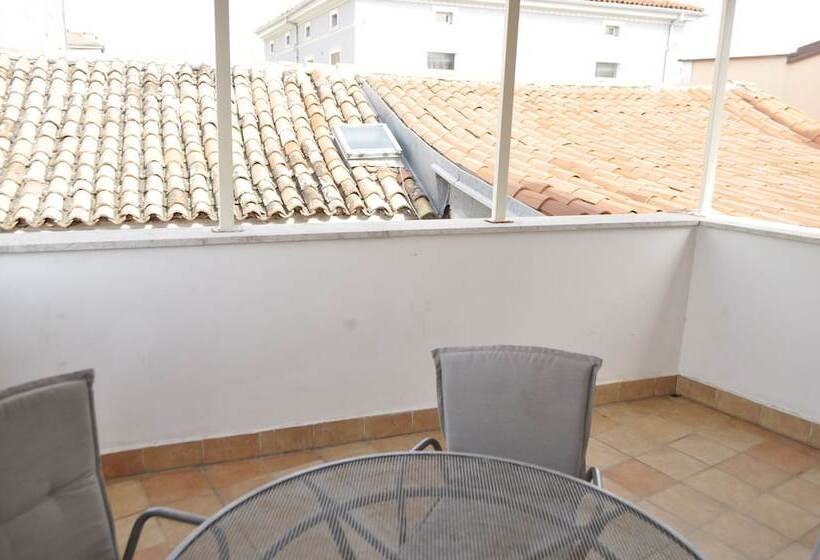 צימר Pula Center Rooms