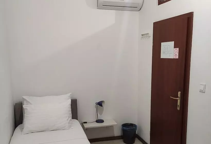 ベッドアンドブレックファースト Pula Center Rooms