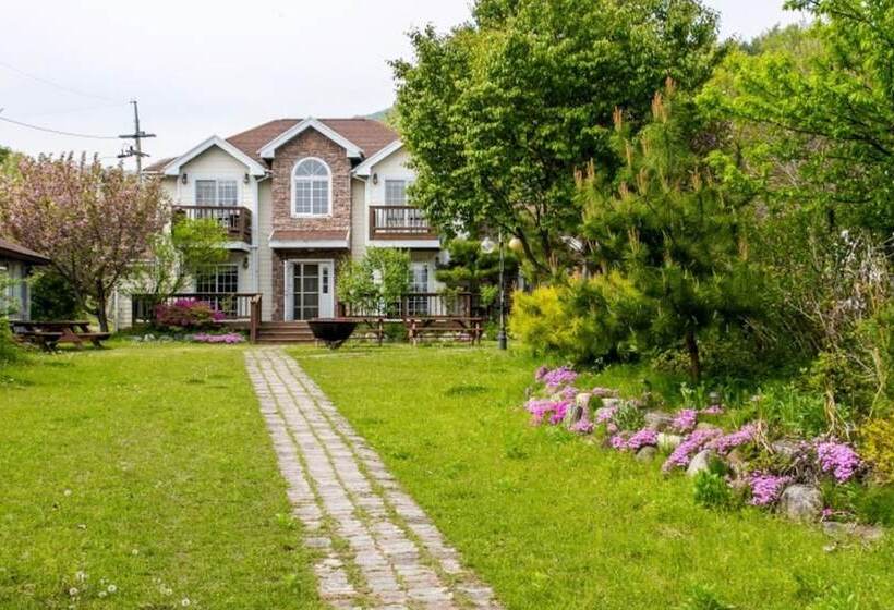 Gongju Jakeun Shimteo Pension