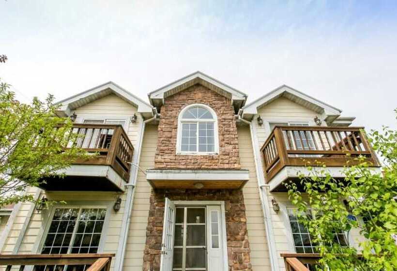 Gongju Jakeun Shimteo Pension