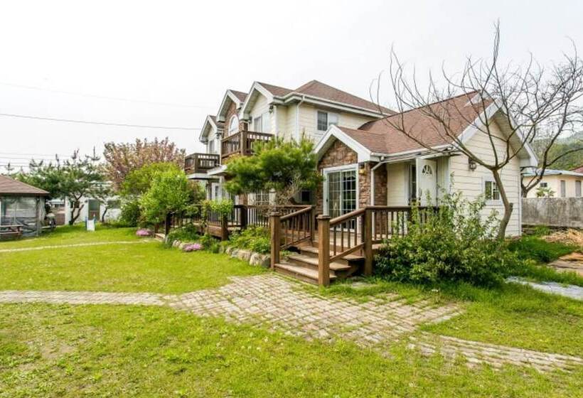 Gongju Jakeun Shimteo Pension