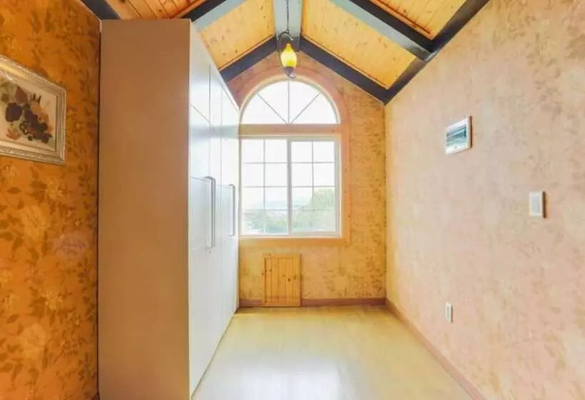 Gongju Jakeun Shimteo Pension