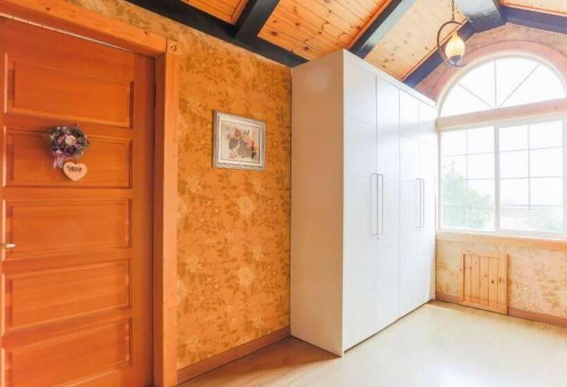 Gongju Jakeun Shimteo Pension