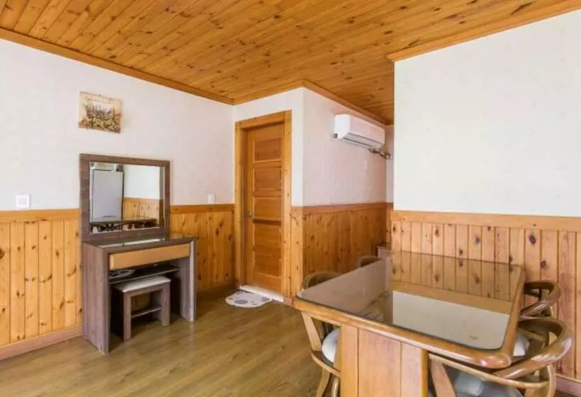 Gongju Jakeun Shimteo Pension