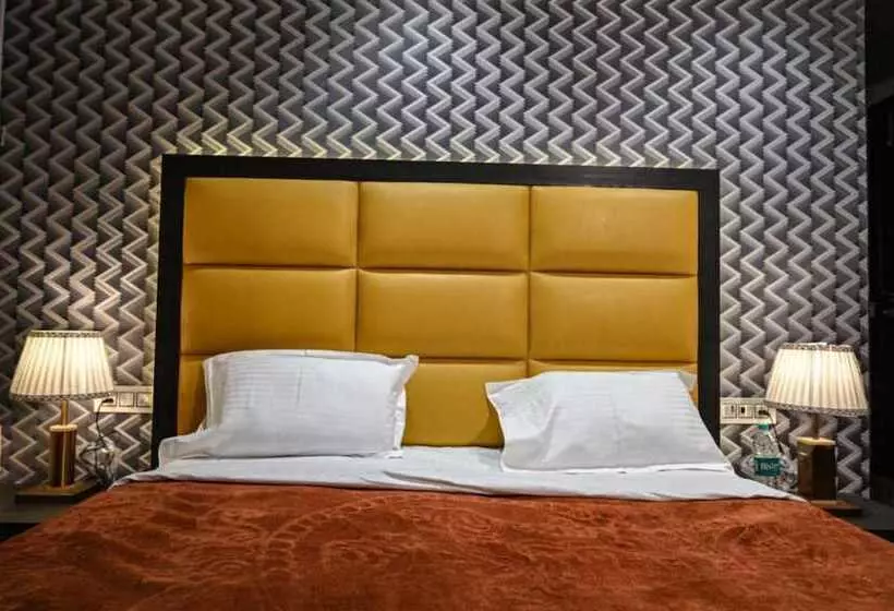 Goroomgo Shamyana Hotel Punjab