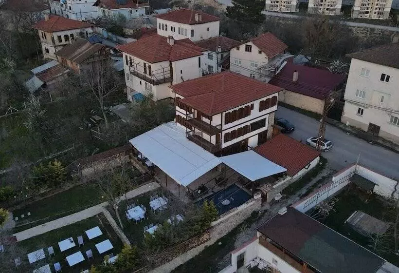 ホテル Bedirbey Konak