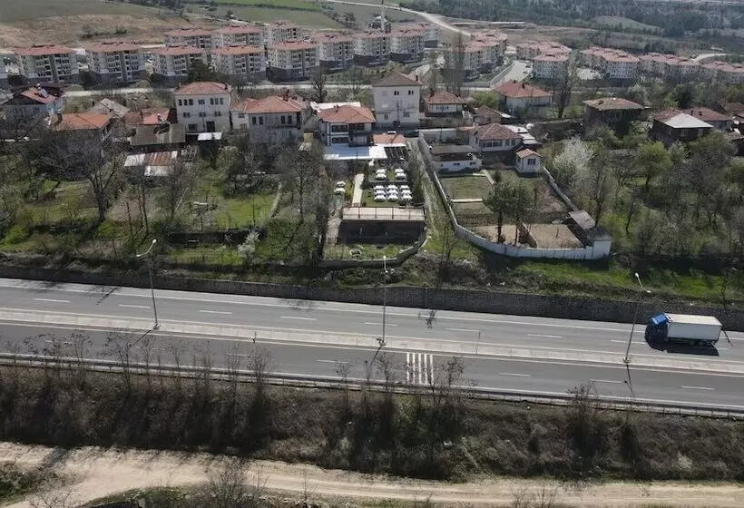 ホテル Bedirbey Konak