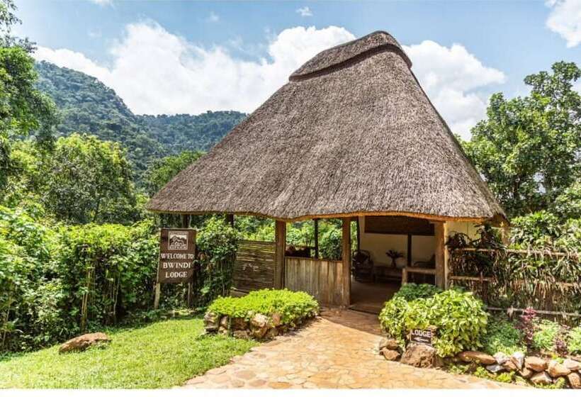 هتل Bwindi Safari Lodge