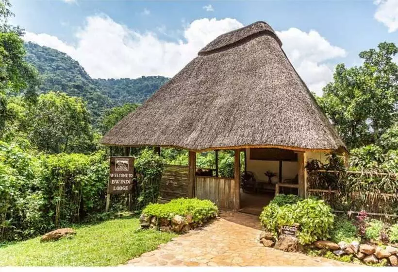 هتل Bwindi Safari Lodge