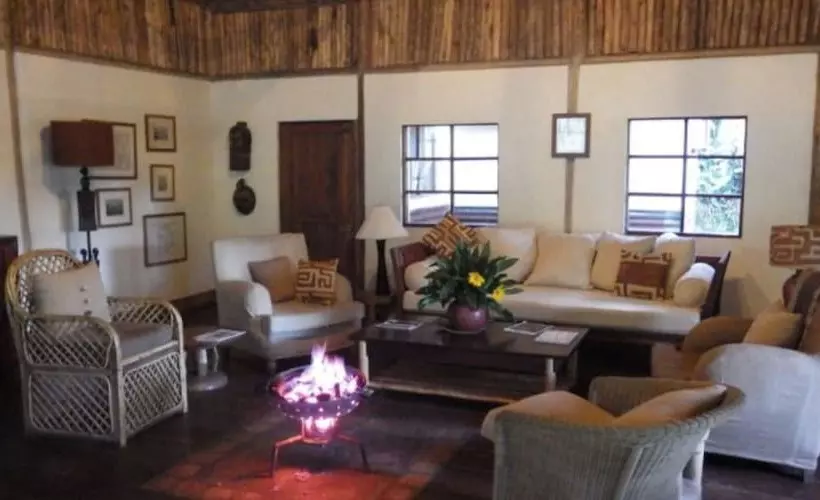 هتل Bwindi Safari Lodge