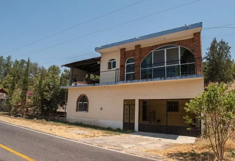 Hotelli Cabaña Madalena