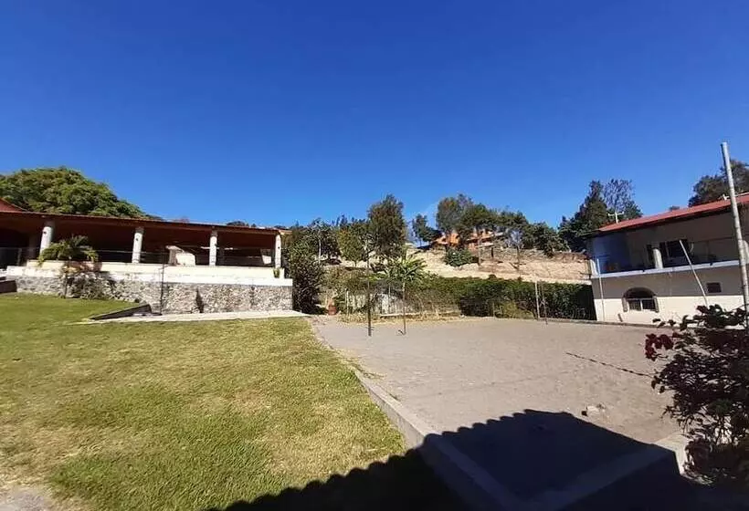 Hotelli Cabaña Madalena