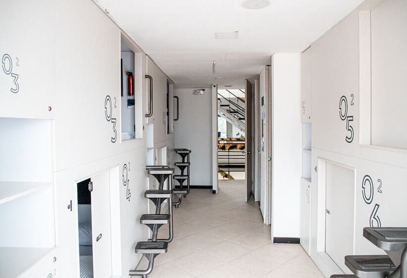 ホテル Capzule Inn