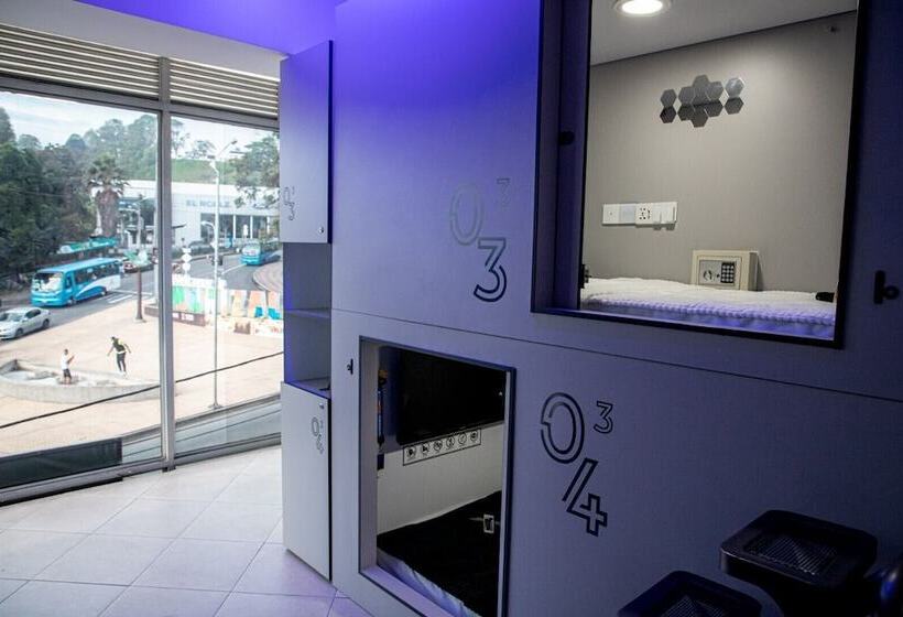 ホテル Capzule Inn