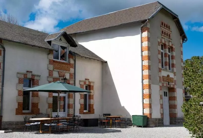 Hotelli Château De Chazelpaud