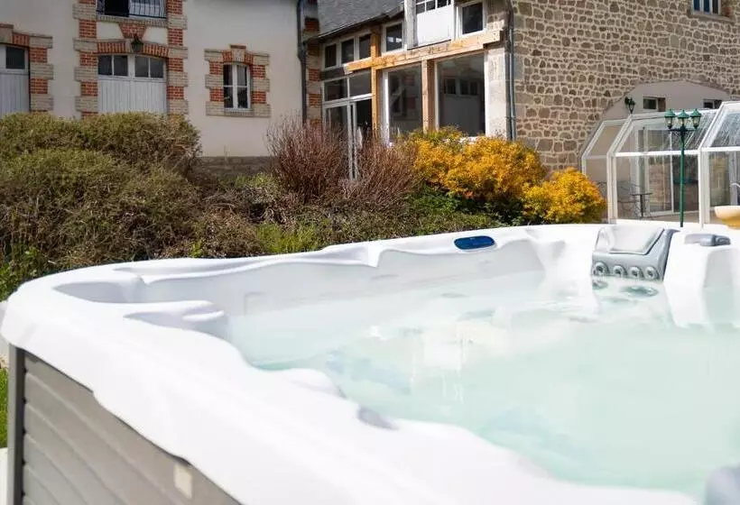 Hotelli Château De Chazelpaud