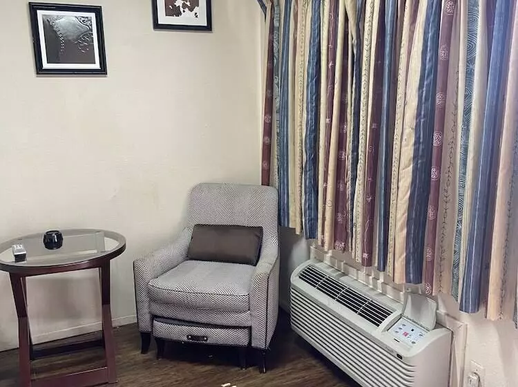 Hotelli Great Western Inn & Suites   Saginaw