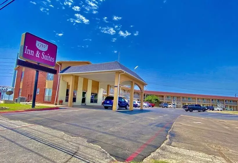 Hotelli Great Western Inn & Suites   Saginaw