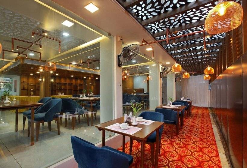 ホテル Harivaram Yuga