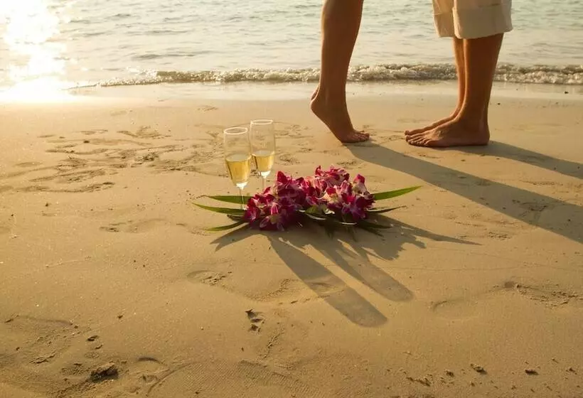 هتل Intercontinental Lifou Wadra Bay Resort By Ihg