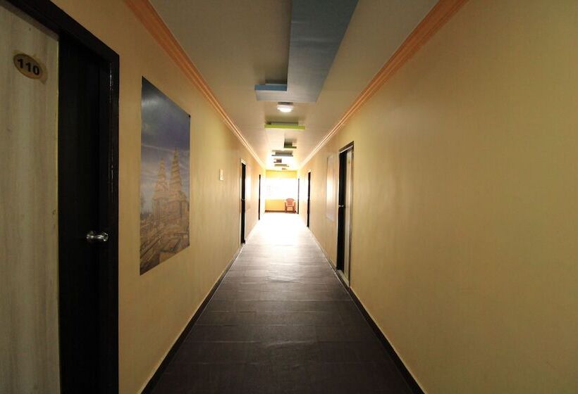 Отель M.g.r. Park Inn