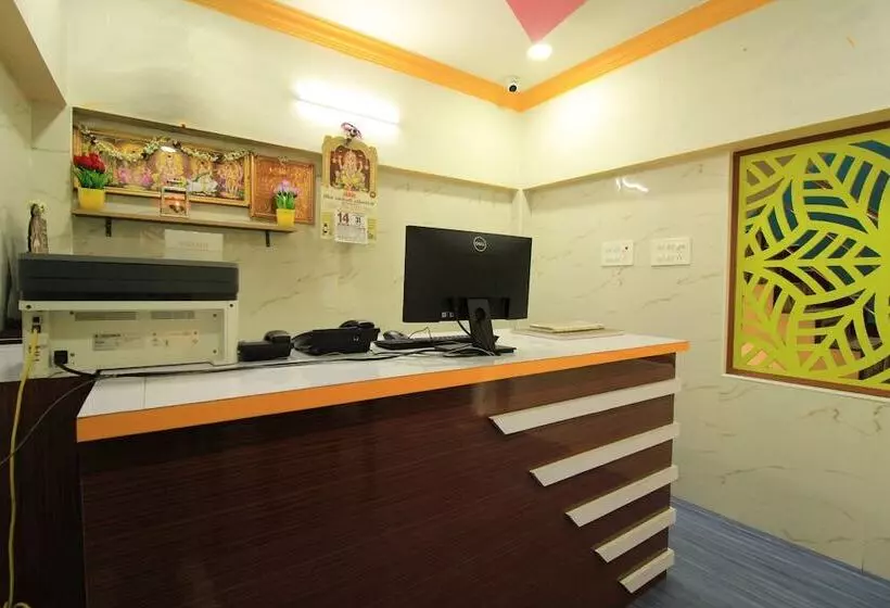 Hotelli M.g.r. Park Inn