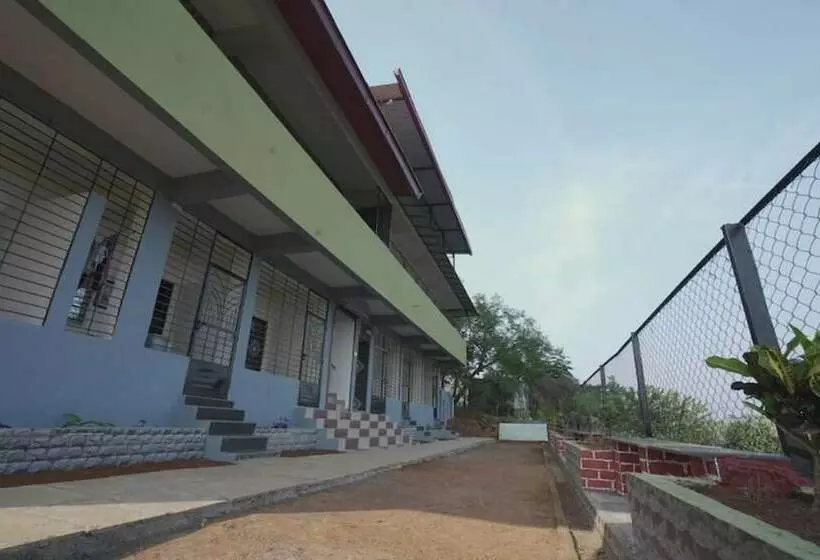 Hotelli Nature Nest Resort