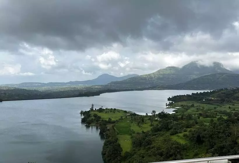 Hotelli Nature Nest Resort