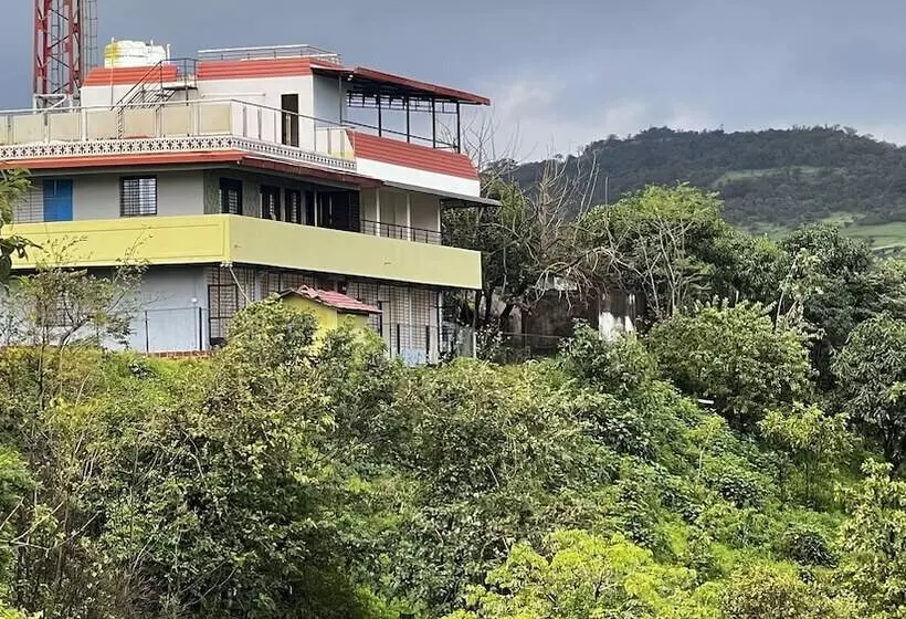 Hotelli Nature Nest Resort