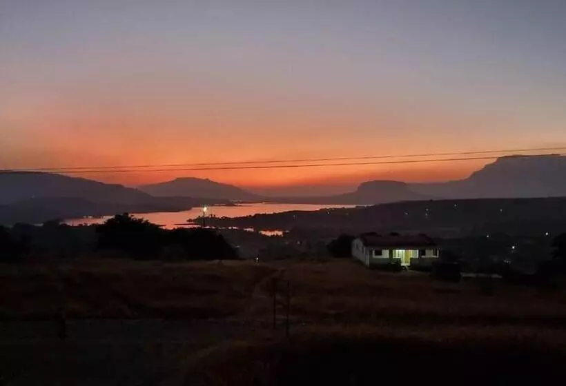 Hotelli Nature Nest Resort