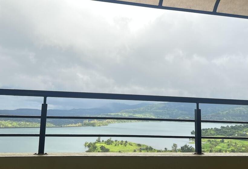 فندق Nature Nest Resort