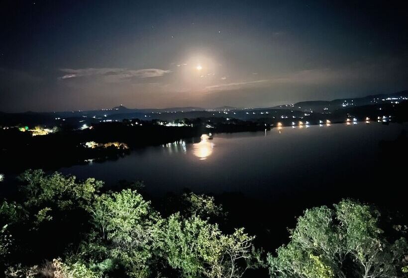 فندق Nature Nest Resort