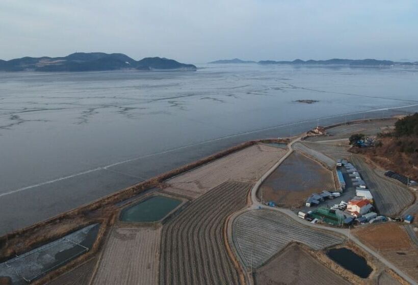 فندق Taean Mom Village Caravan Camping