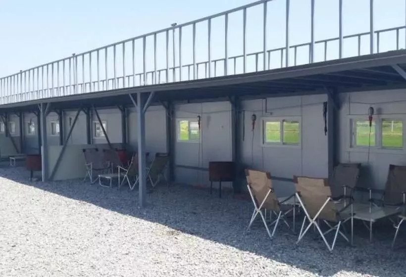 Hotelli Taean Mom Village Caravan Camping