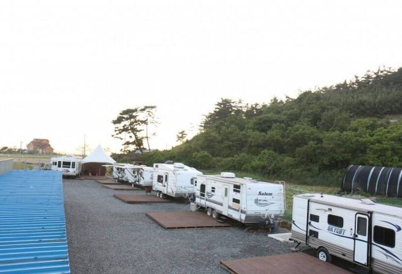 فندق Taean Mom Village Caravan Camping