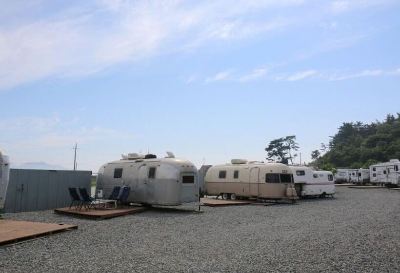فندق Taean Mom Village Caravan Camping